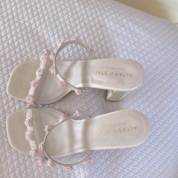 Altar'd State Shoes - High heels with baby pink flowers💗